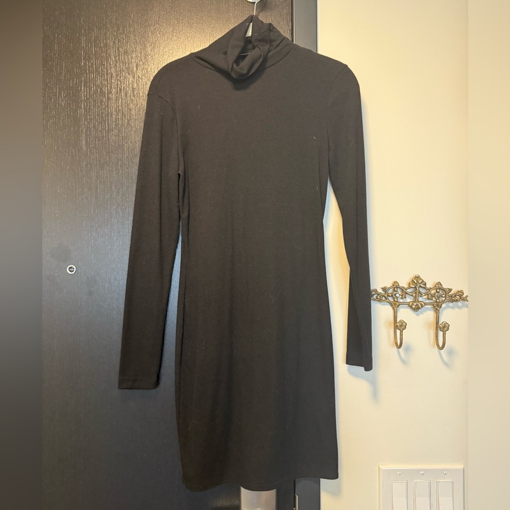 Black, thin, long sleeved, turtleneck/cowl neck dress or long top
